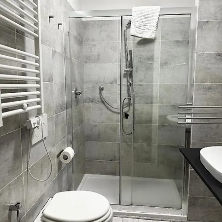 Mancas - Luxury And Guest house *